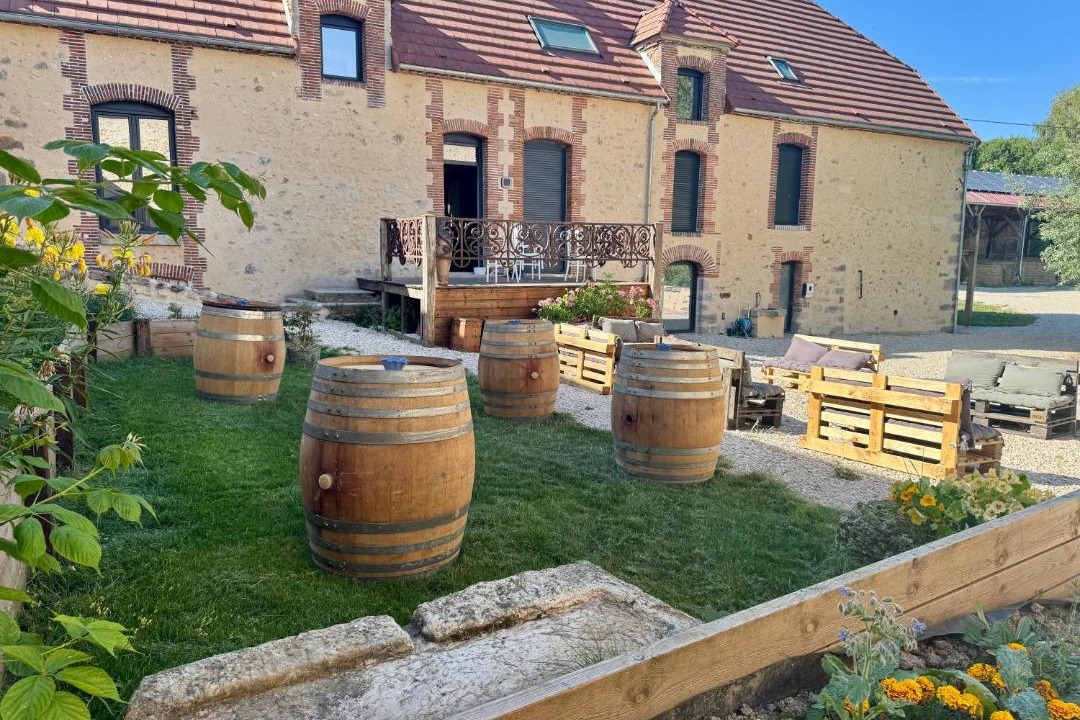 Photo of Others in Lachy