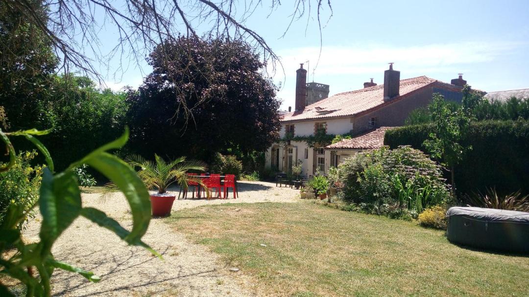 Photo of Others in Combrand