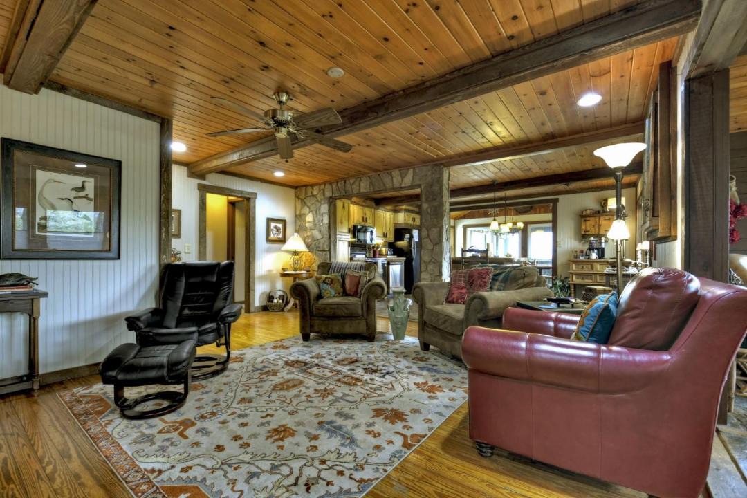 Photo of Others in Mineral Bluff