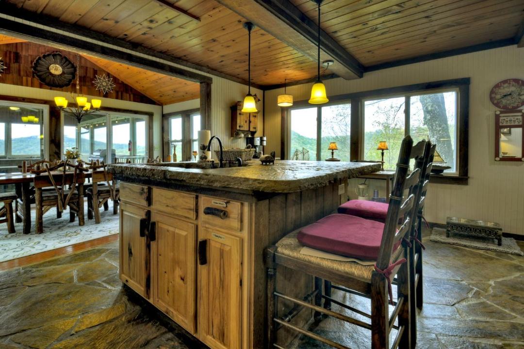 Photo of Kitchen in Mineral Bluff