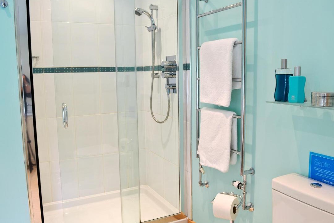 Photo of Bathroom in Holymoorside