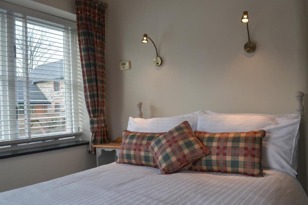 Photo of Others in Fivelanes