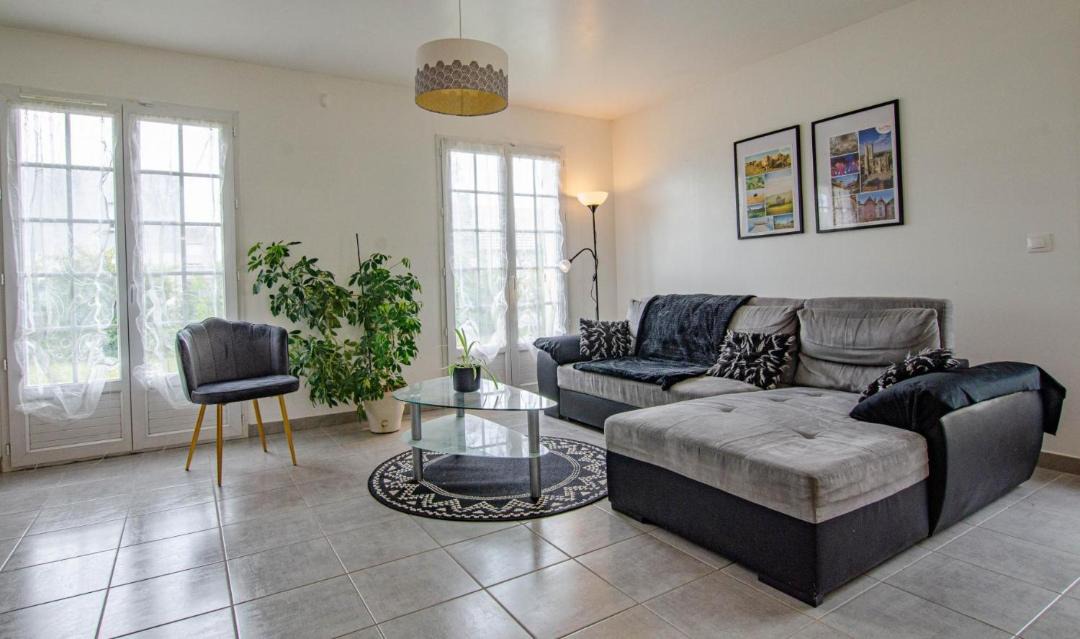 Photo of Livingroom in Rosieres-pres-Troyes