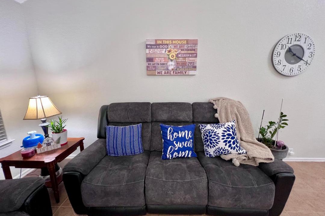 Photo of Livingroom in Medina Valley