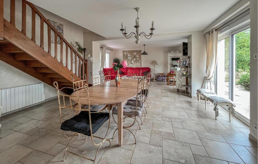 Photo of Others in Seigy