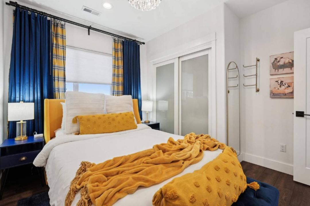 Photo of Bedroom in Amity
