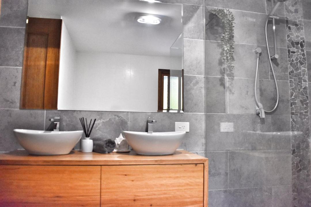 Photo of Bathroom in Canungra