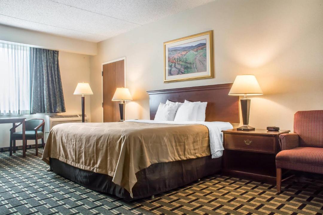 Photo of Bedroom in Batavia
