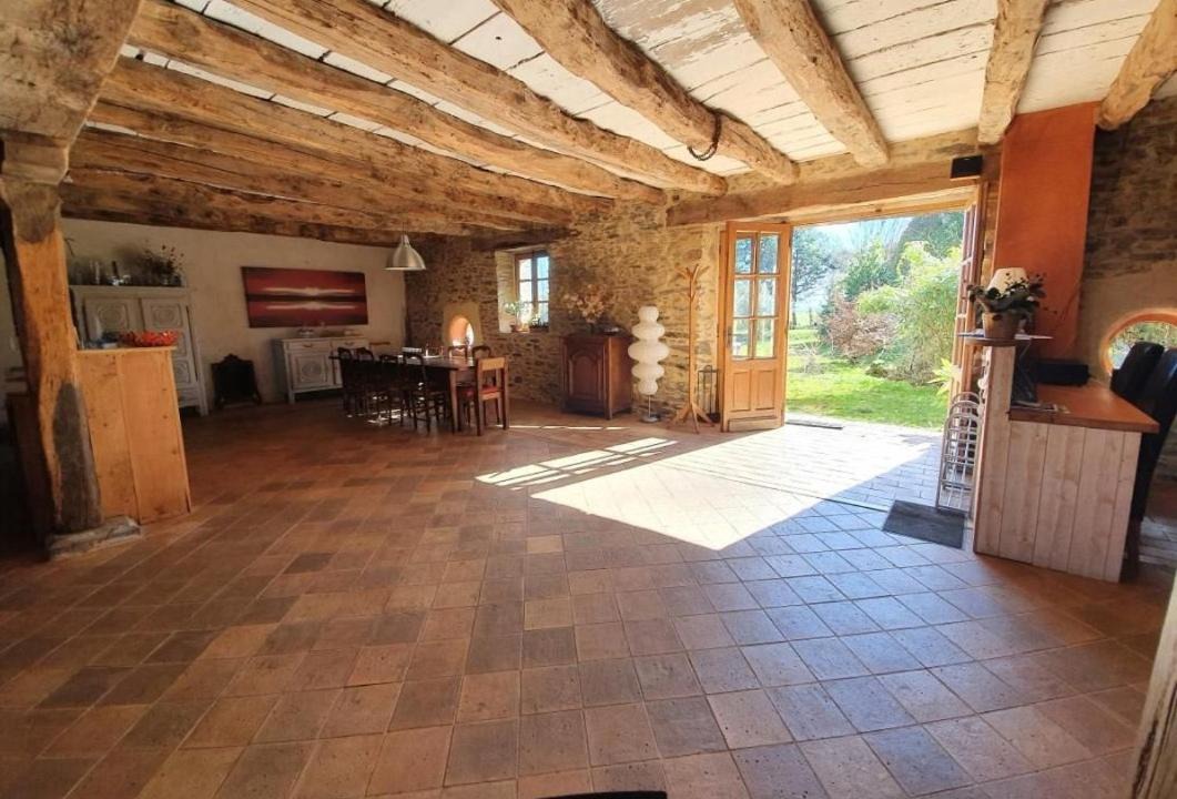 Photo of Others in Andouque