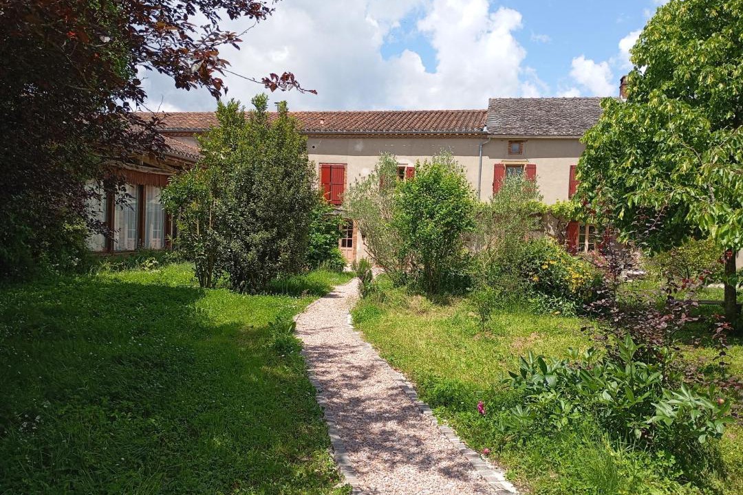 Photo of Others in Andouque