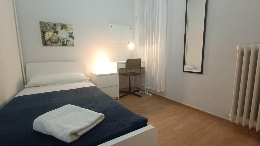 Photo of Bedroom in El Camp de l'Arpa del Clot