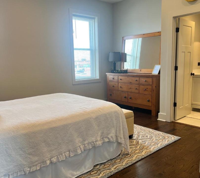 Photo of Bedroom in Rogers Park