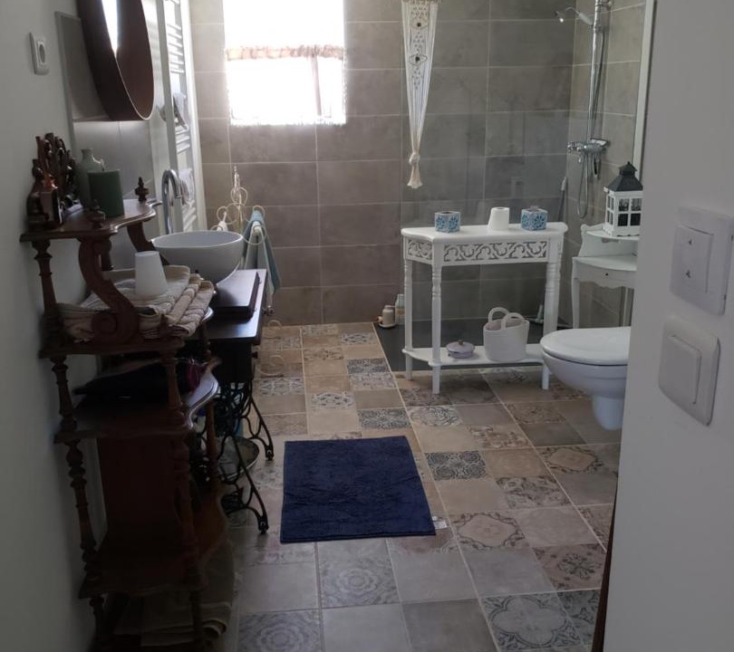 Photo of Bathroom in Houville-la-Branche