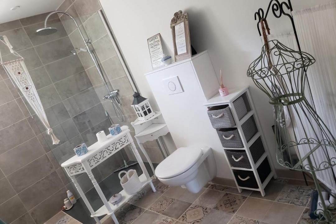 Photo of Bathroom in Houville-la-Branche