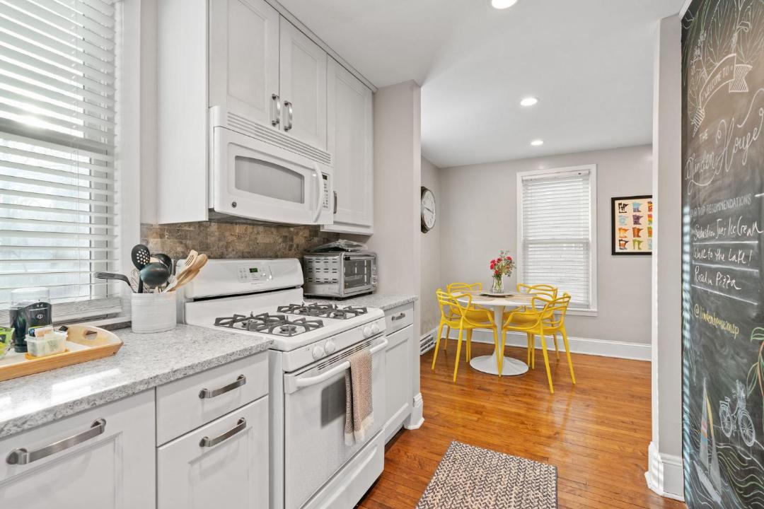 Photo of Kitchen in Linden Hills