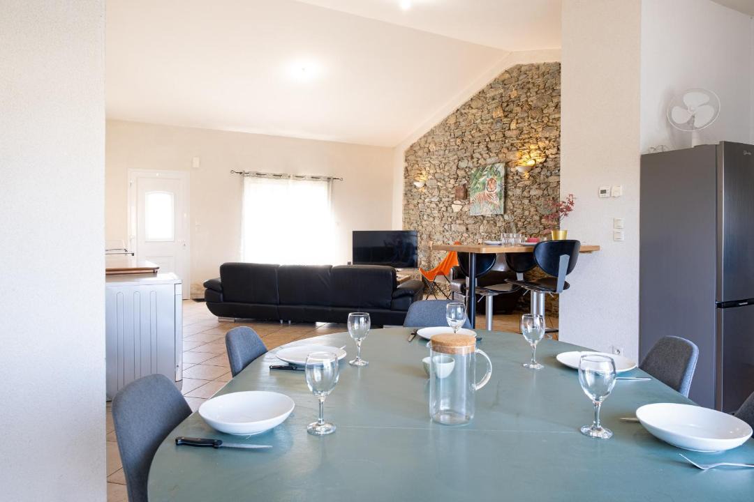 Photo of Others in Oudon