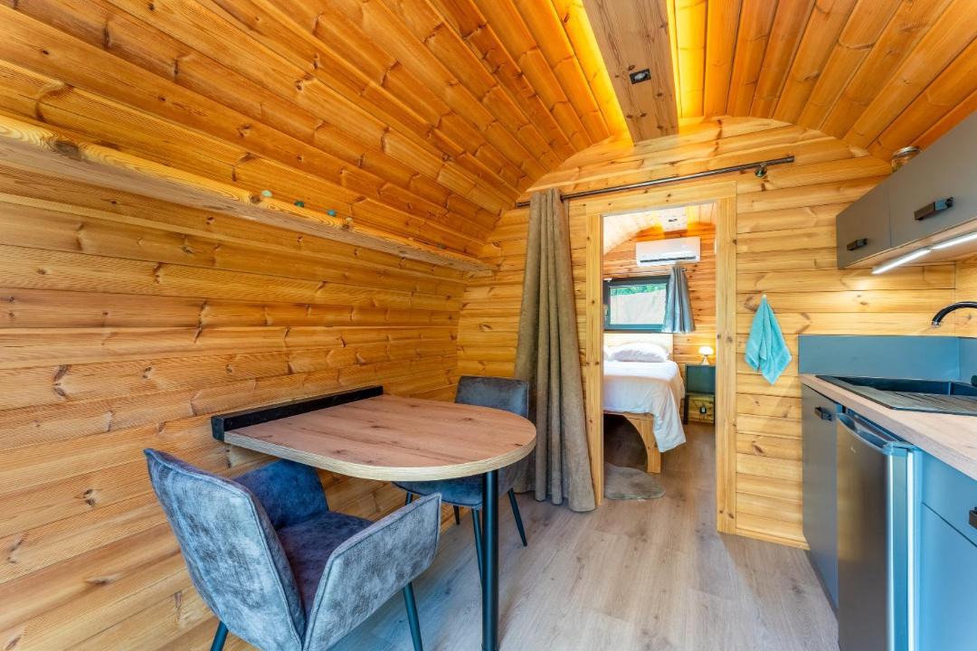 Photo of Others in Jonquieres