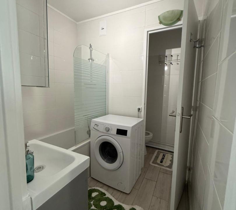 Photo of Bathroom in Vanves