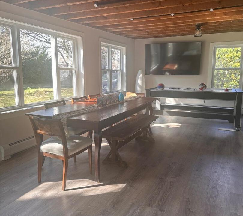 Photo of Others in Lee