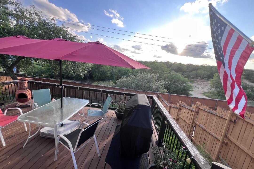 Photo of Patio Balcony in Medina Valley