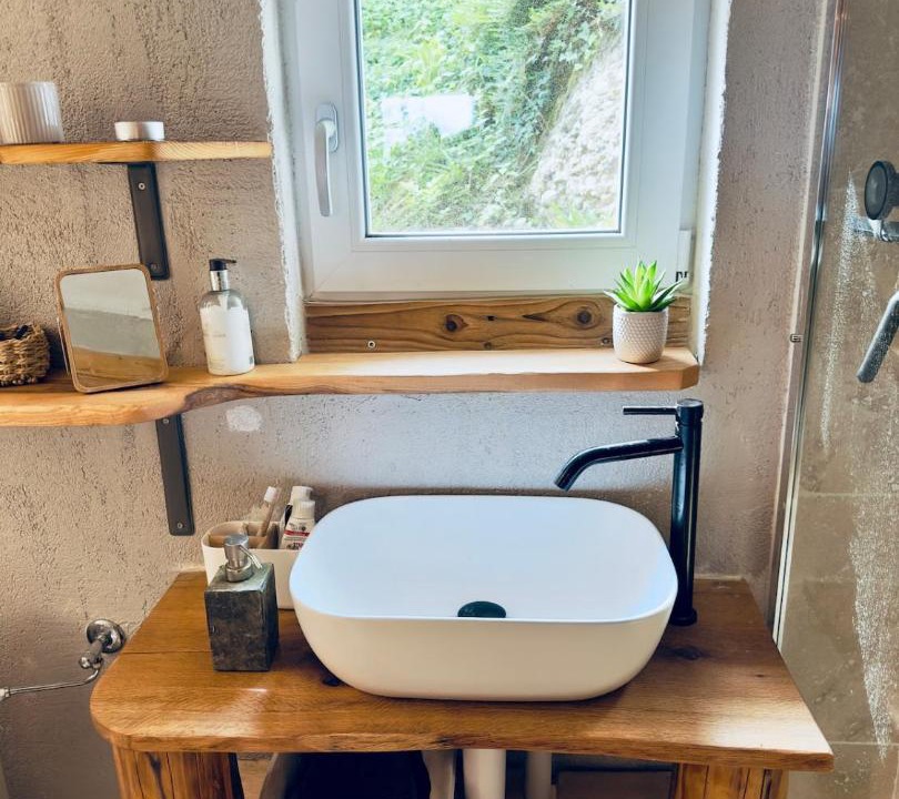 Photo of Bathroom in Benken