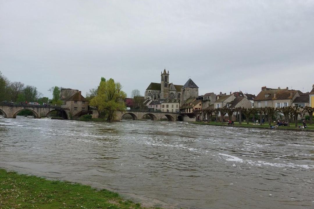 Photo of Buildings in Ecuelles