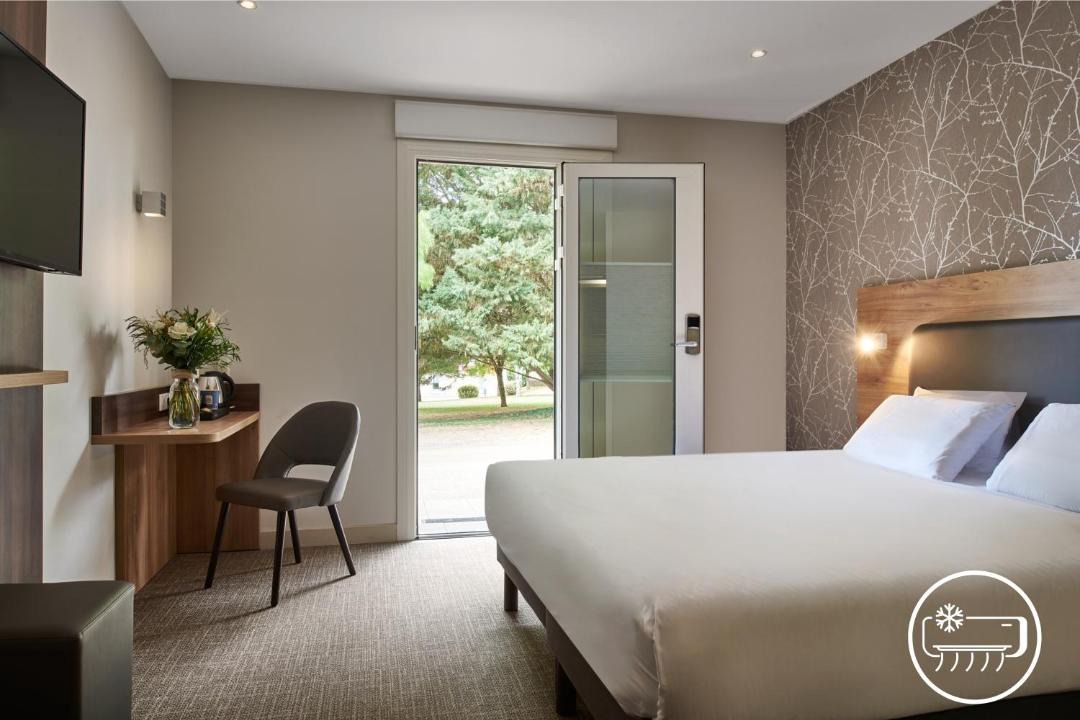 Photo of Bedroom in Malay-le-Grand