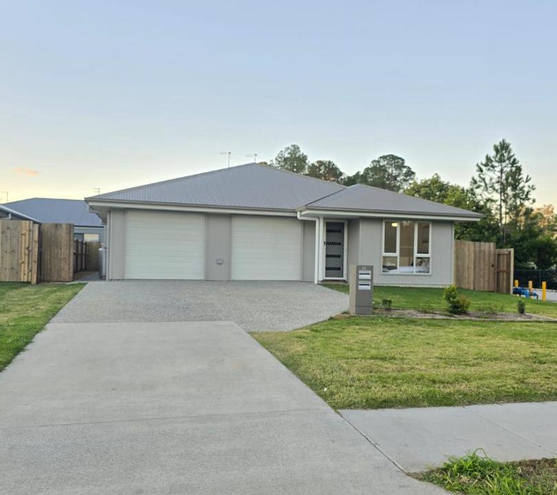 Photo of Others in Loganlea