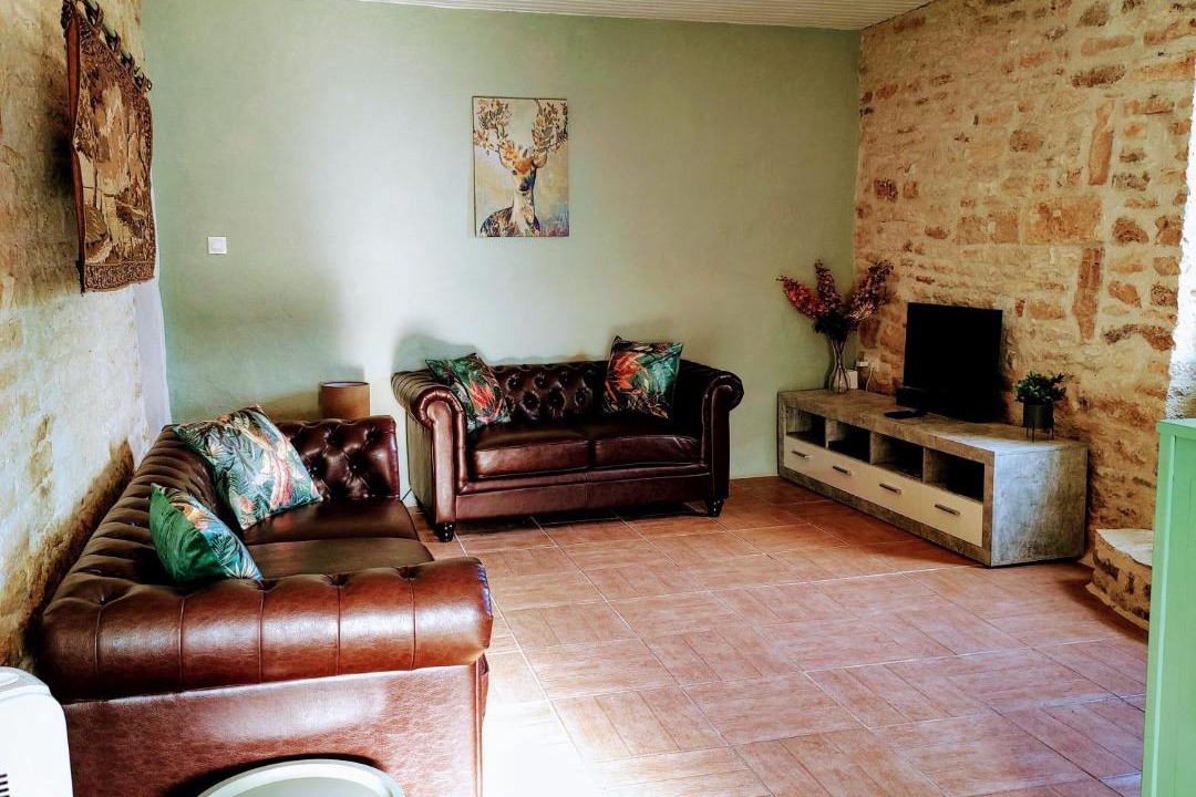 Photo of Livingroom in Empure