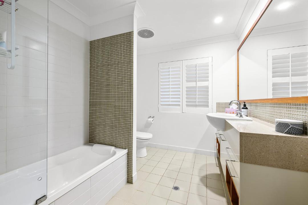 Photo of Others in Main Beach