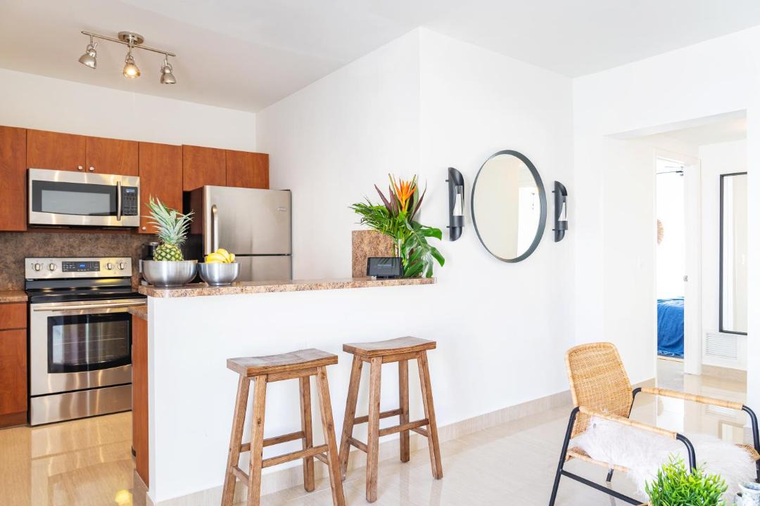 Photo of Others in South of Fifth