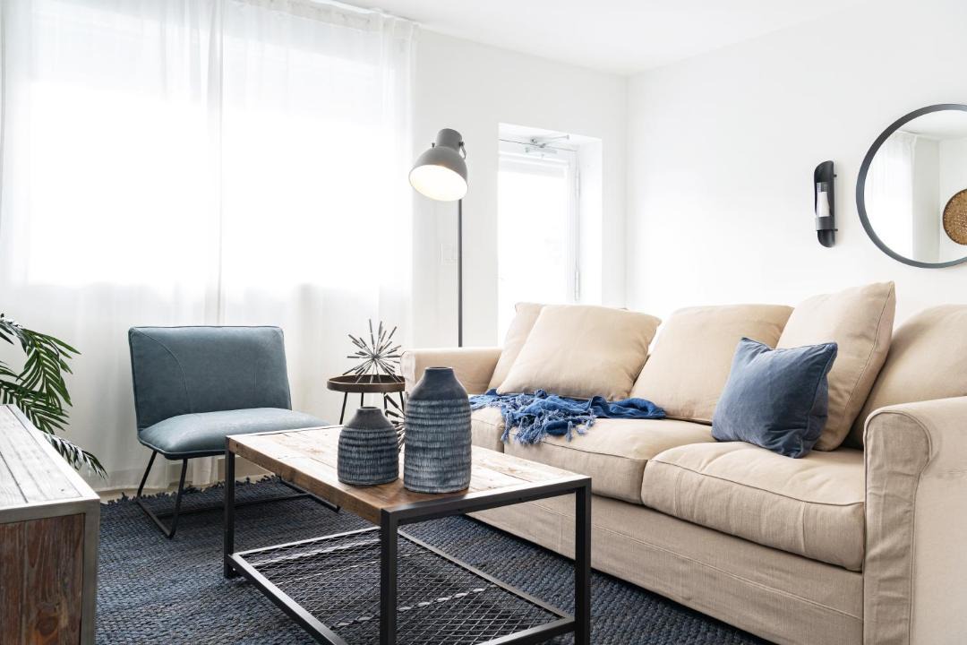 Photo of Livingroom in South of Fifth