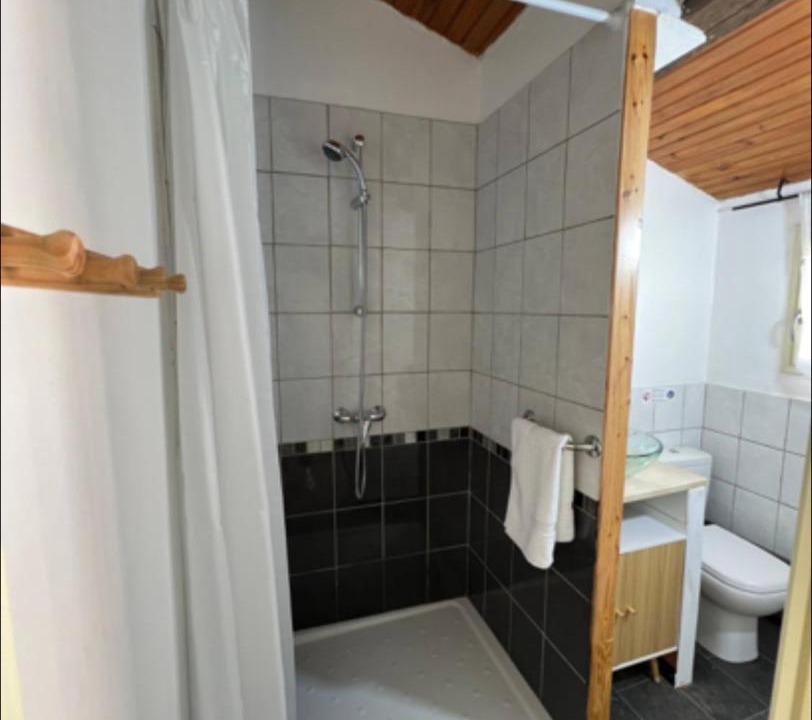 Photo of Bathroom in Velluire