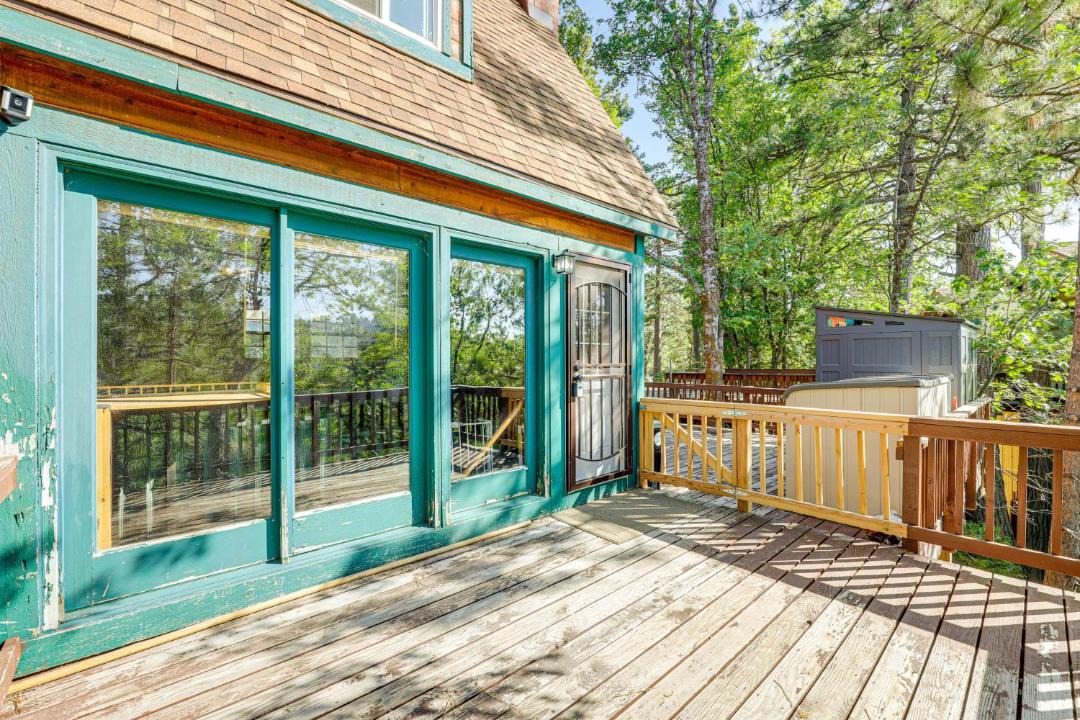 Photo of Patio Balcony in Running Springs