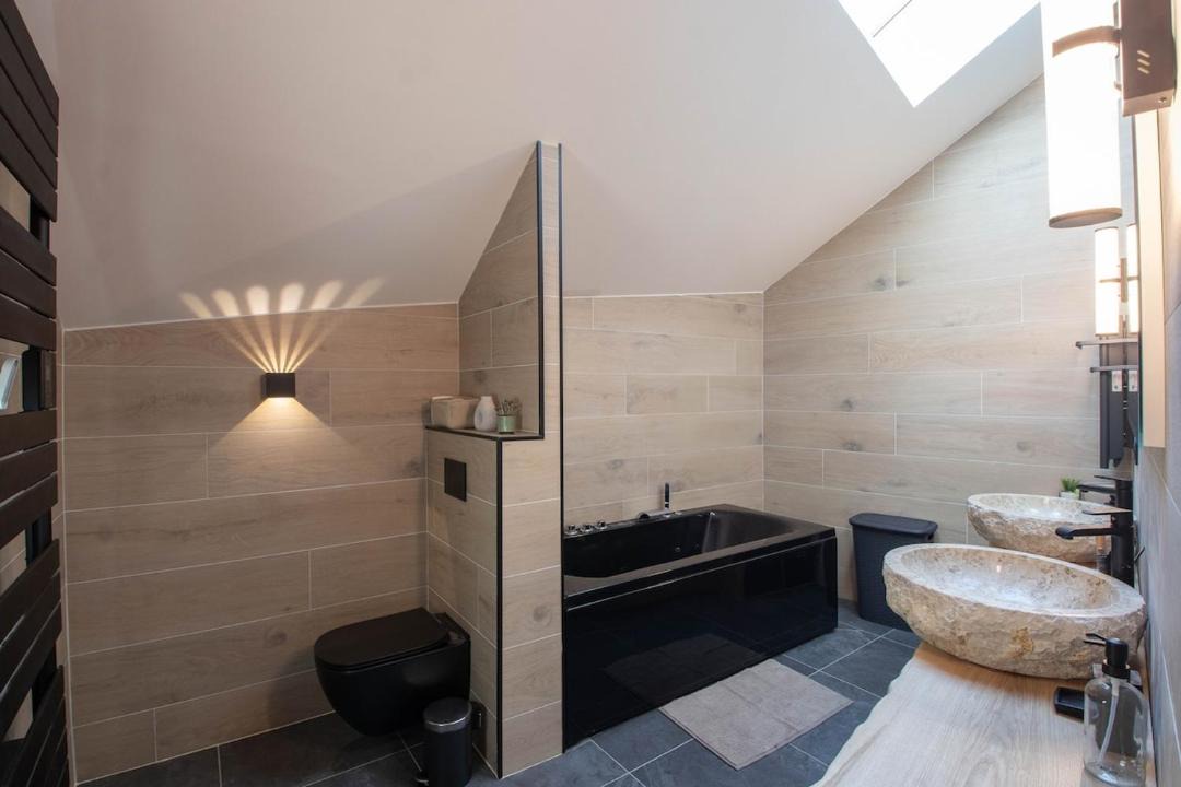 Photo of Others in Chanaz