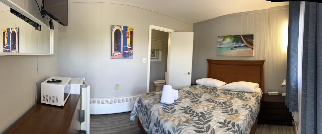 Photo of Bedroom in Wasaga Beach