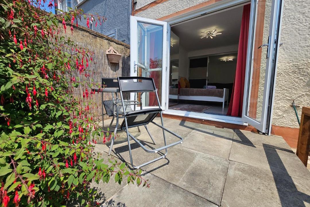 Photo of Patio Balcony in South Hornchurch