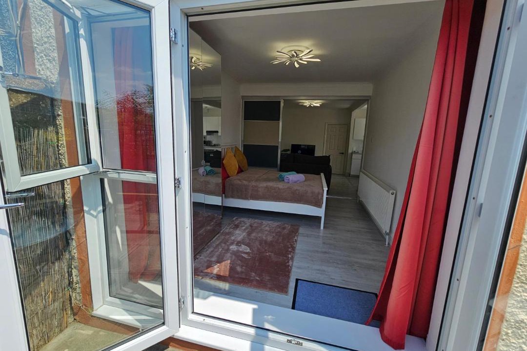 Photo of Patio Balcony in South Hornchurch