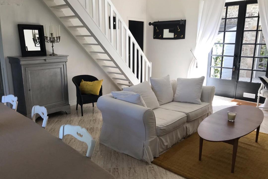 Photo of Others in Dragey-Ronthon