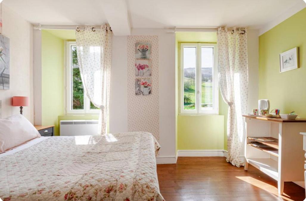 Photo of Bedroom in Ganac