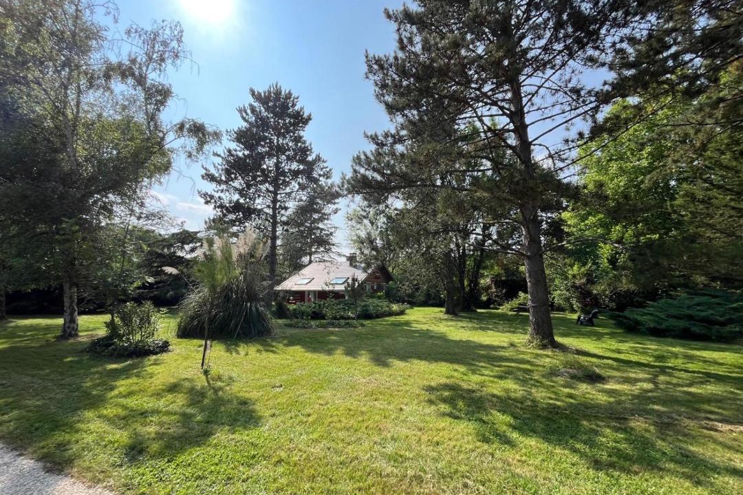 Photo of Others in Baulne