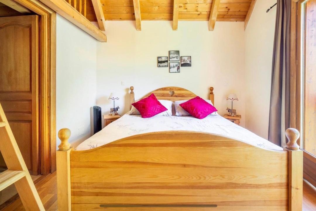 Photo of Bedroom in Le Bourg-d'Oisans