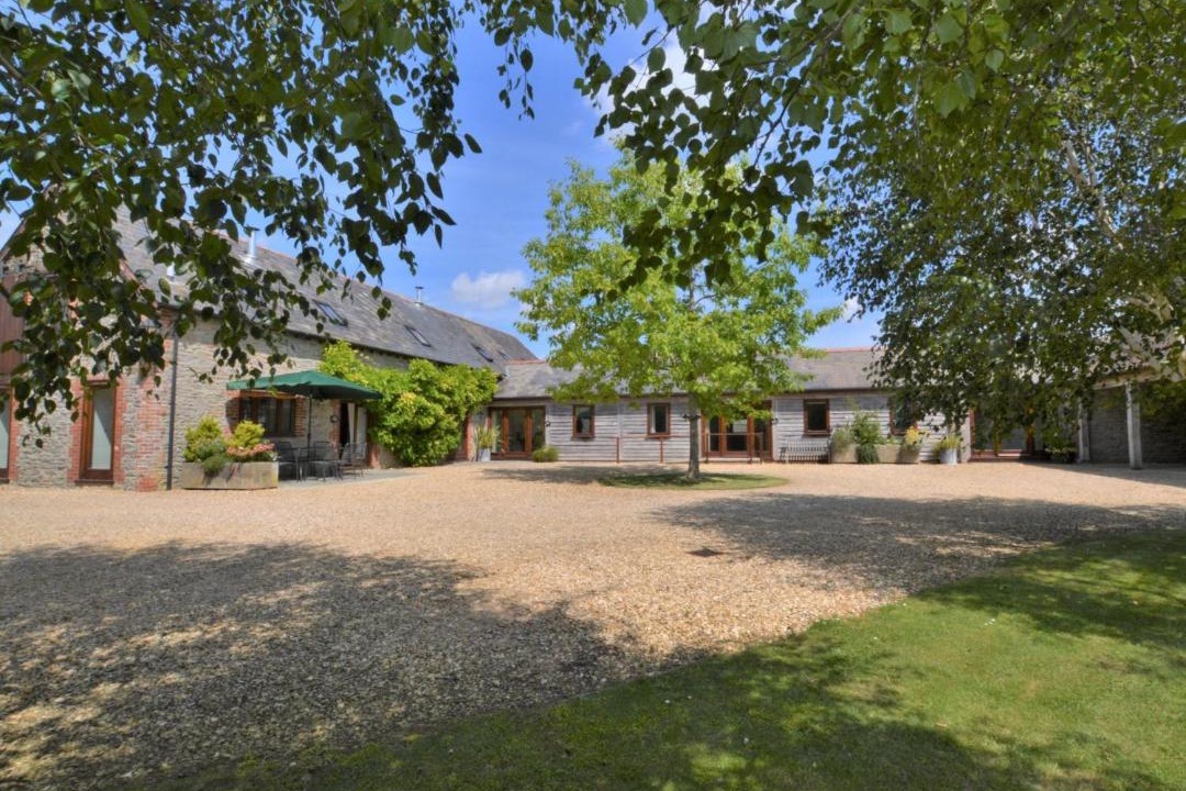 Photo of Others in Alweston