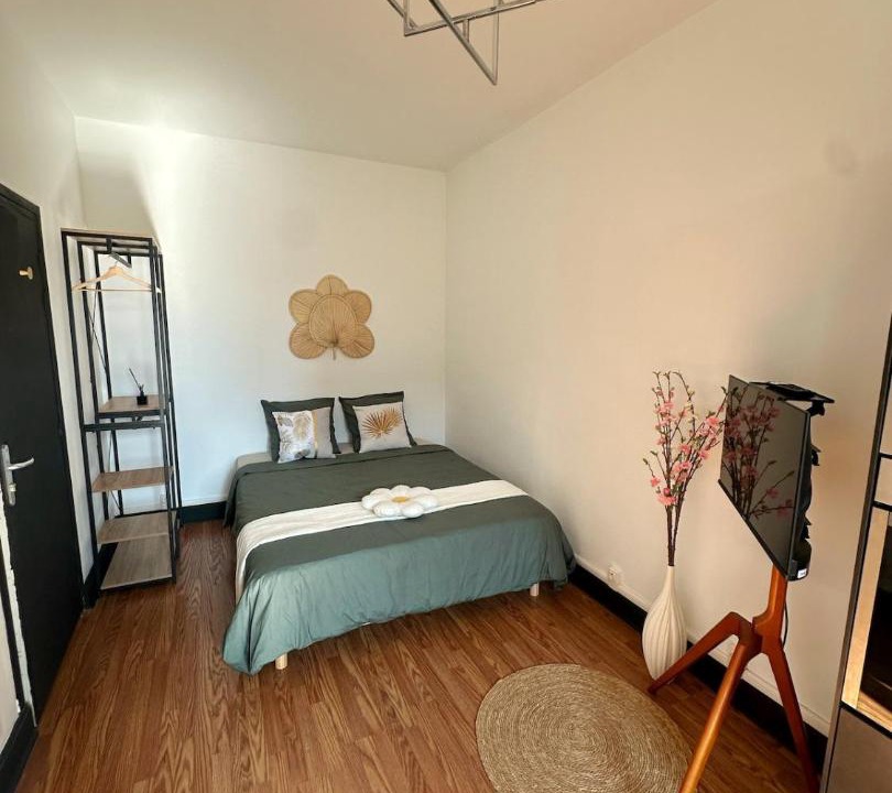 Photo of Bedroom in Valence