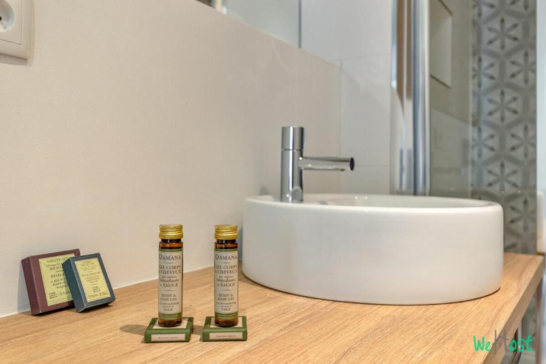 Photo of Bathroom in Vanves