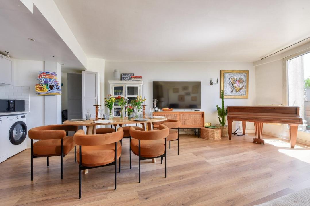 Photo of Others in Neuilly-sur-Seine