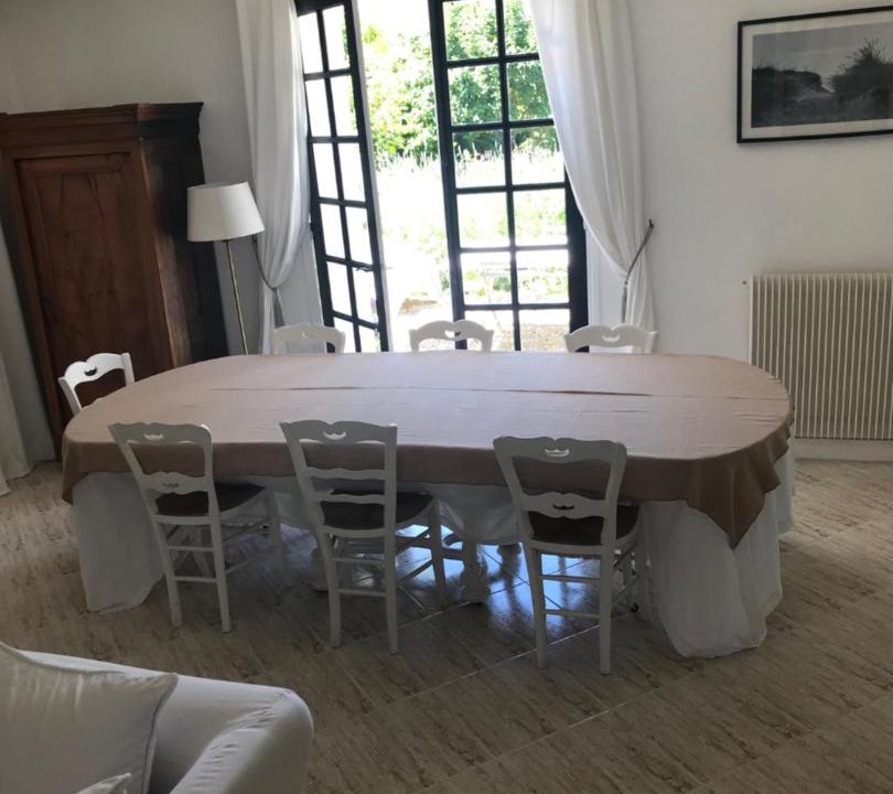 Photo of Livingroom in Dragey-Ronthon