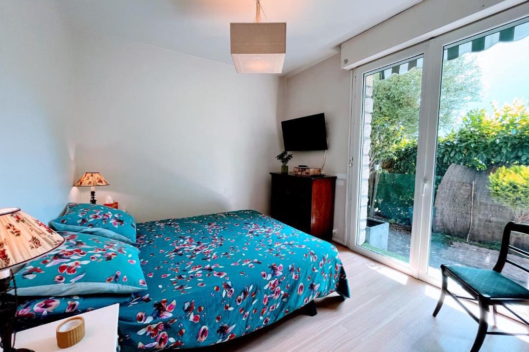 Photo of Bedroom in Saint-Cloud