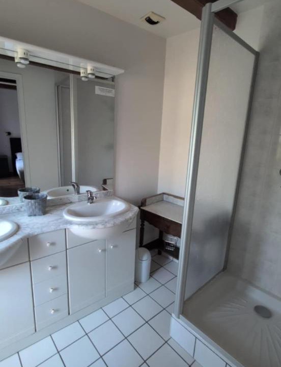 Photo of Others in Gelles