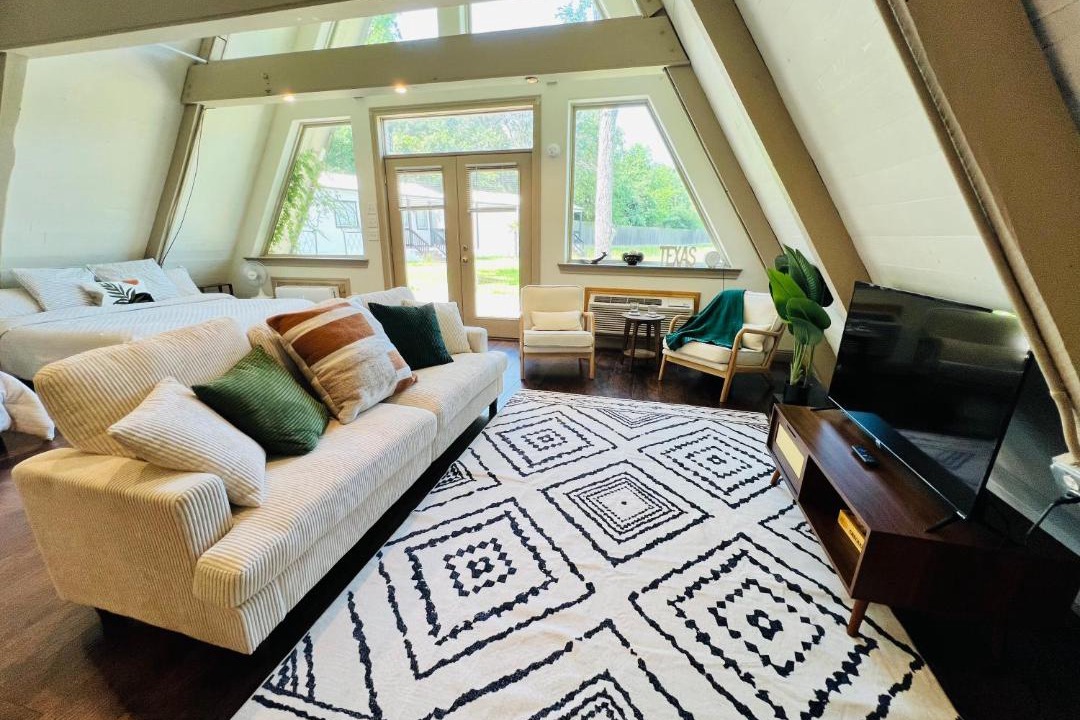 Photo of Livingroom in Canton